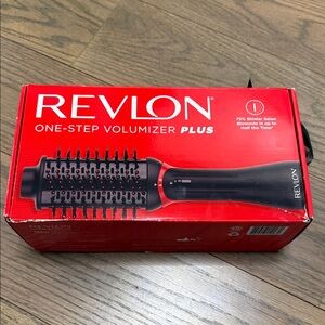 Revlon One-Step Volumizer Plus in Red and Black